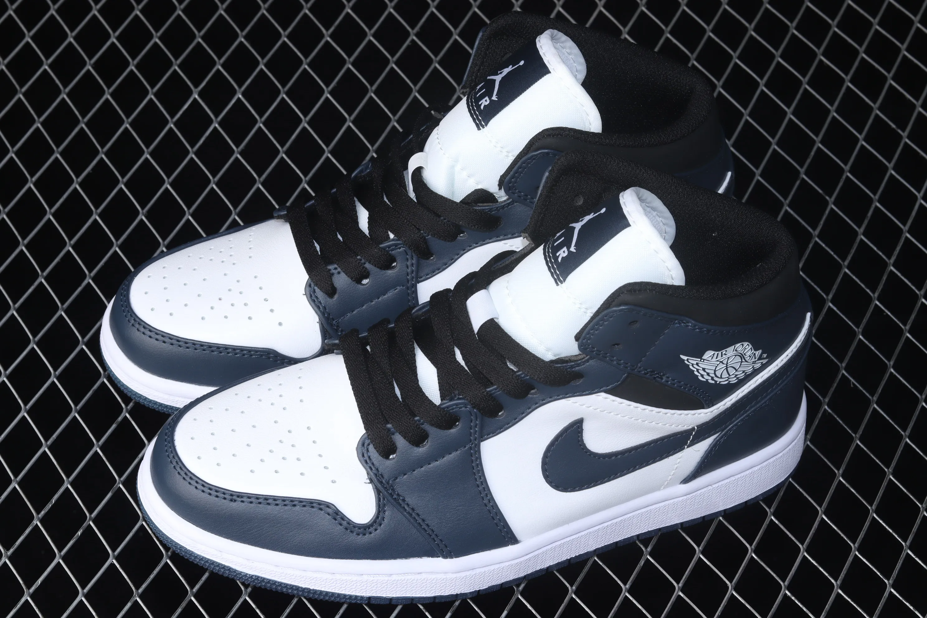 All categories Air Jordan Jordan series basketball shoes Air Jordan 1 Mid Different versions Air Jordan 1 Mid "Dark Teal" AJ1 Qiao 1 Qinglan China basketball shoes 554724-411